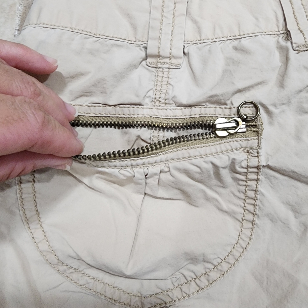 Pre-Loved Express Shorts - Picture 3 of 13